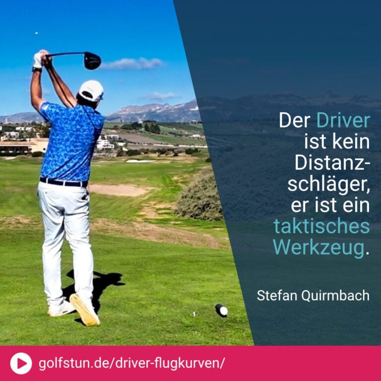 🏌️‍♂️ Der Driver kann mehr als nur Länge – gezielte Kurven bringen Kontrolle und Strategie ins Spiel.
💡 Profis stehen selten mittig: Rechts bei Slice-Tendenz, links bei Hook – so nutzt Du die Flugkurve für Dich.
↩️ Draw: Linke Tee-Seite, Ausrichtung nach rechts, hoher Ball – Schwung von innen nach außen.
↪️ Fade: Rechte Tee-Seite, Ausrichtung nach links, tiefer Ball – Schwung von außen nach innen.