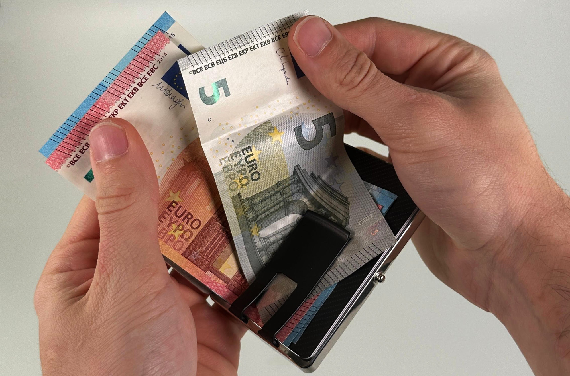 iclip wallet scheine - I-CLIP Slim Wallet im Golfball-Design – Golf-Geschenktipp für Weihnachten