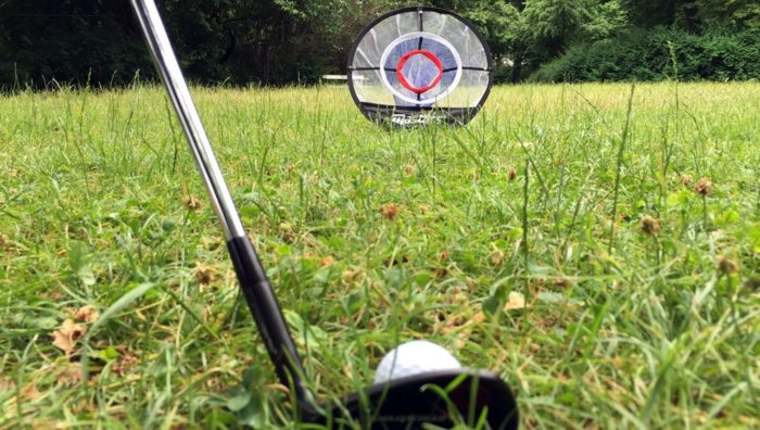 master chipping wedge 700x396 - Chippen im Garten: Masters Golf Chipping Netz