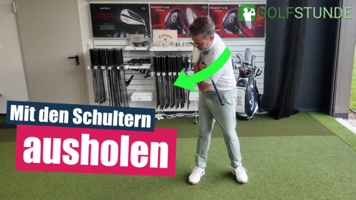 Das Ausholen startet aus den Schultern